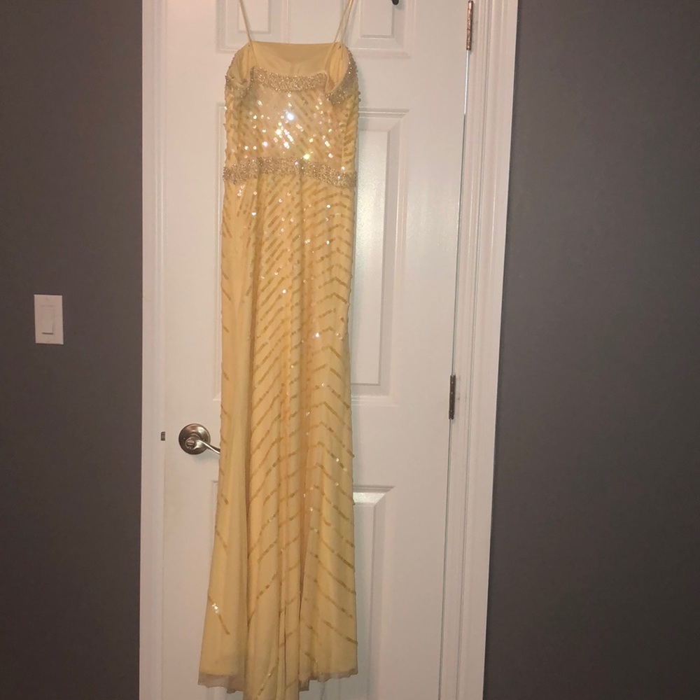 Dress - Picture 2 of 2